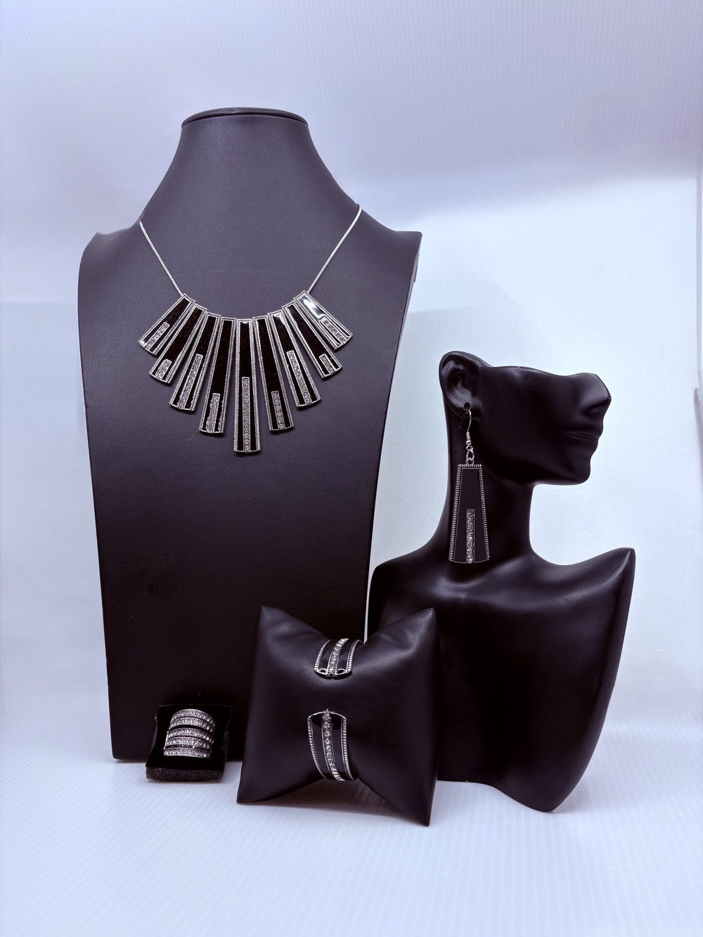 Elegant Black and Silver Complete Set